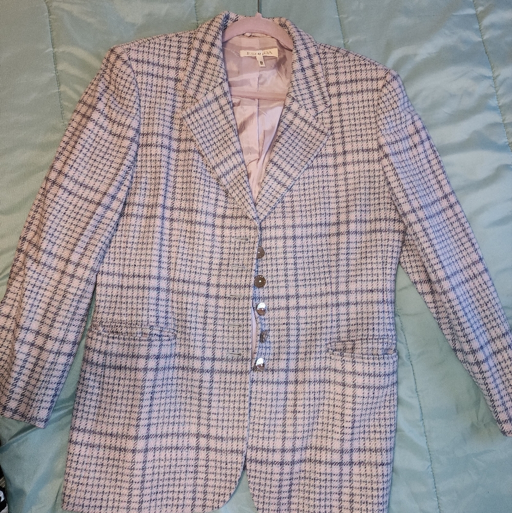 Escada EUC gorgeous cashmere blazer 42 pastel purple blue silver buttons